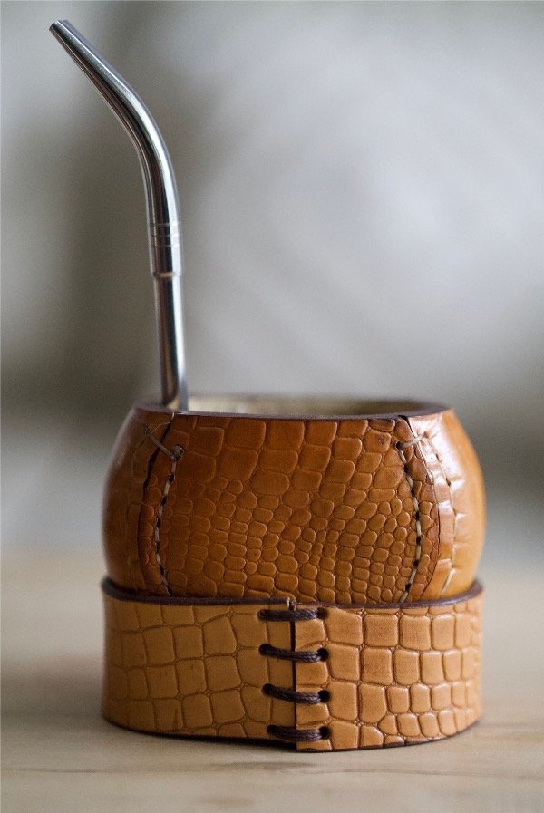 MATE GALLETA CUERO CROCO PREMIUM + BOMBILLA DE REGALO