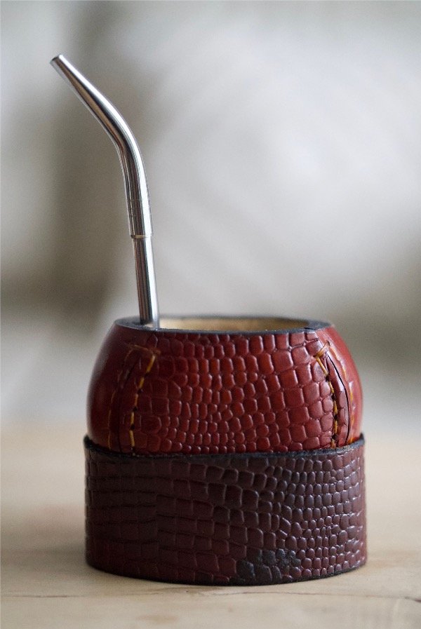 MATE GALLETA CUERO CROCO PREMIUM + BOMBILLA DE REGALO