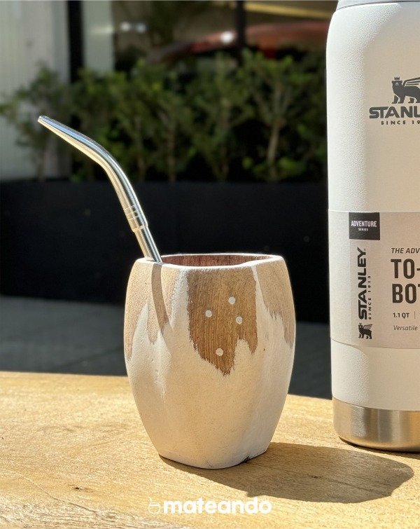 MATE DE ALGARROBO MUU + BOMBILLA PICO LORO