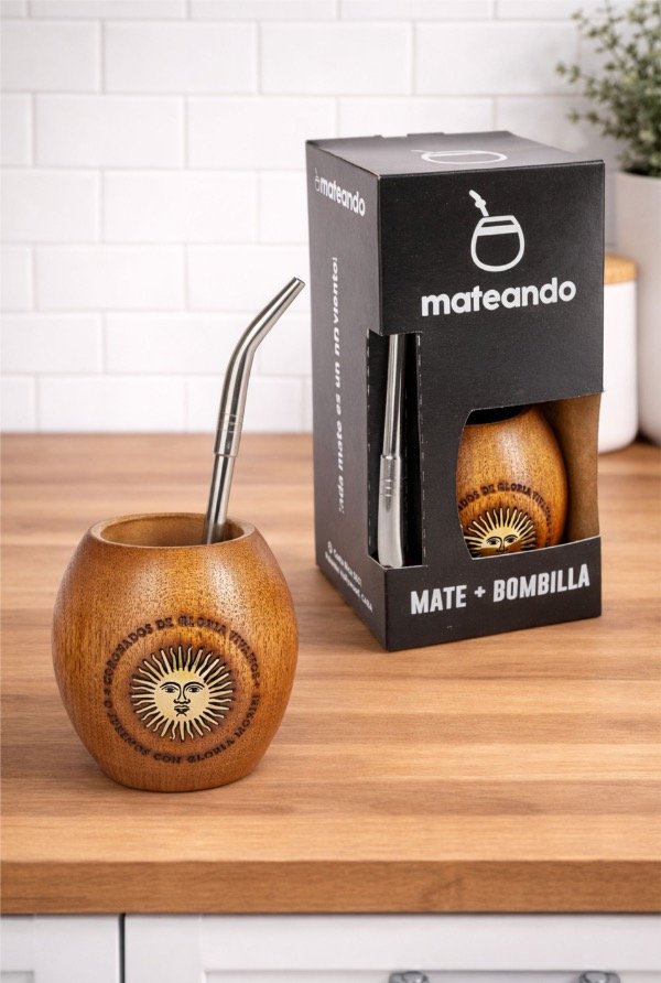 MATE ALGARROBO SOL DE MAYO ARGENTINO + BOMBILLA + CAJA DE REGALO