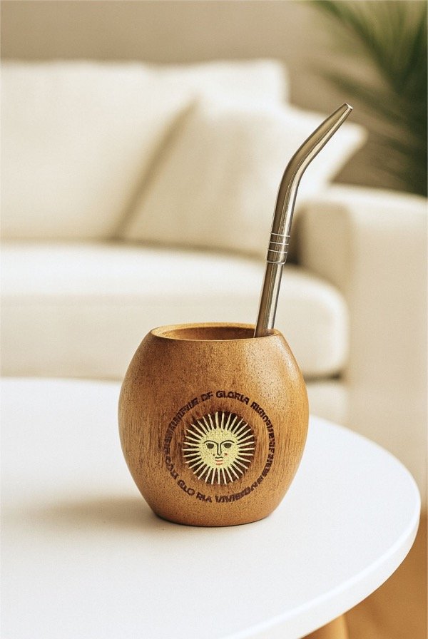 MATE ALGARROBO SOL DE MAYO ARGENTINO + BOMBILLA + CAJA DE REGALO